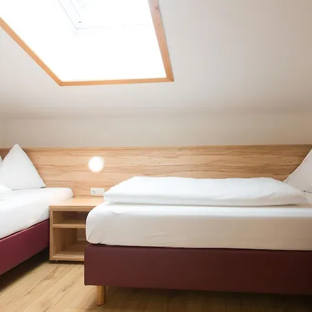 Schiwiese Mit Freiem Eintritt In Alpentherme In * باد هوفغاستين